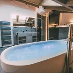 Livalpin - With Private Sauna & Whirlpool