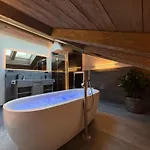 Livalpin - With Private Sauna & Whirlpool Apartment *