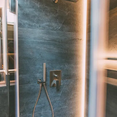 Livalpin - With Private Sauna & Whirlpool Apartment