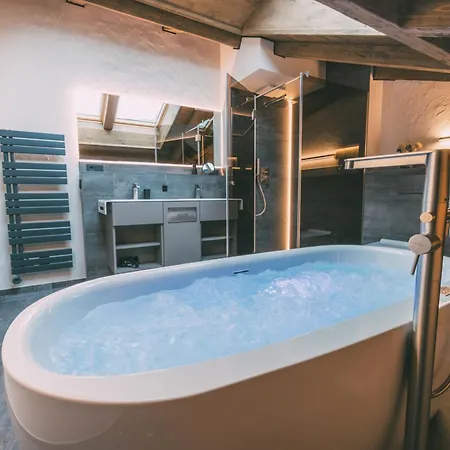 Livalpin - With Private Sauna & Whirlpool